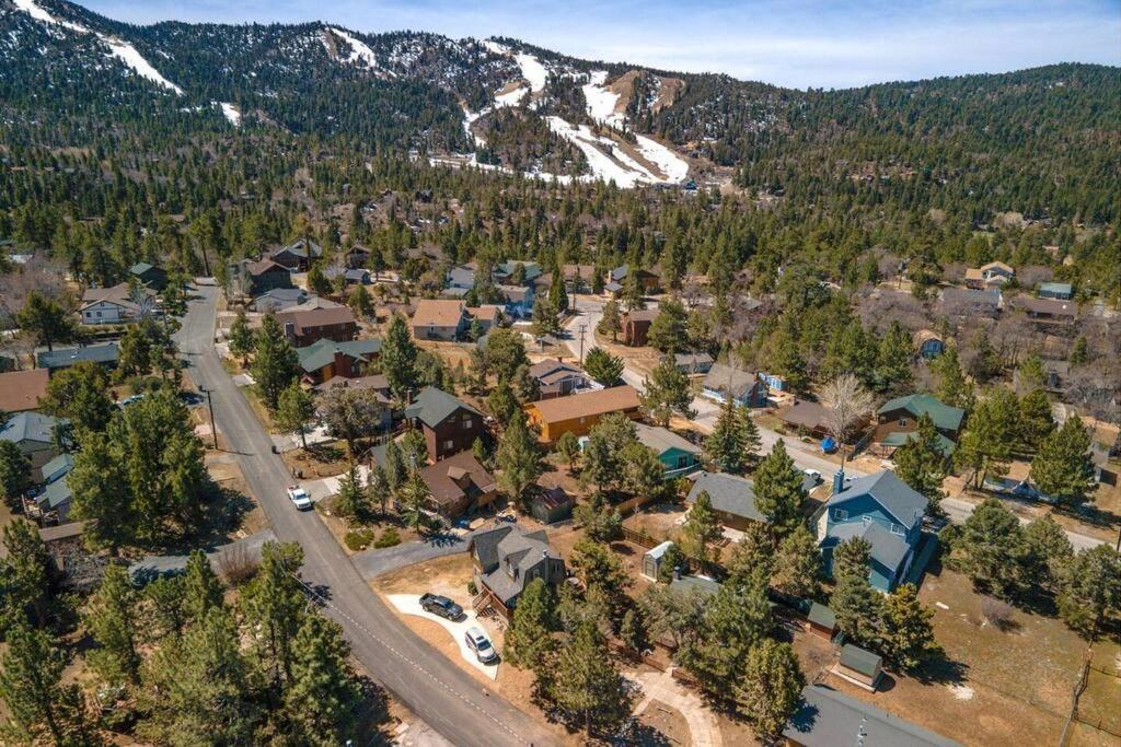 فيلا Los Osos Cozy Cabin With Private Spa And Bbq بيغ بير لاكي، سان بيرناردينو، كاليفورنيا المظهر الخارجي الصورة