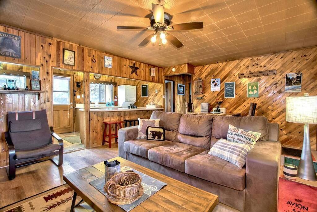 فيلا Los Osos Cozy Cabin With Private Spa And Bbq بيغ بير لاكي، سان بيرناردينو، كاليفورنيا المظهر الخارجي الصورة